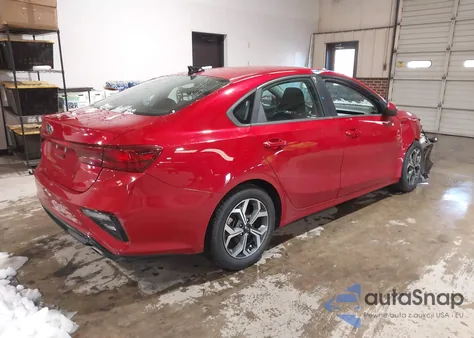 2021 Kia Forte Lxs из США, поврежденный, VIN 3KPF24AD1ME330854